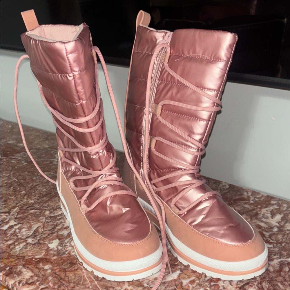 Elegant Metallic Pink Women's Winter Boots